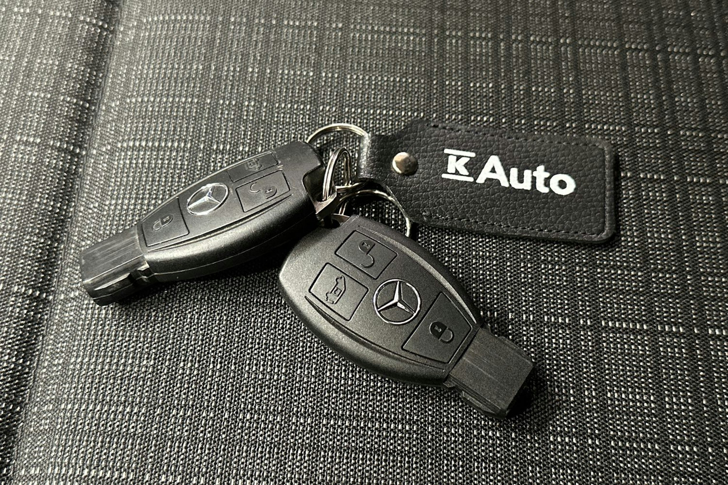 valkoinen Mercedes-Benz Vito 2020 kuva 21.