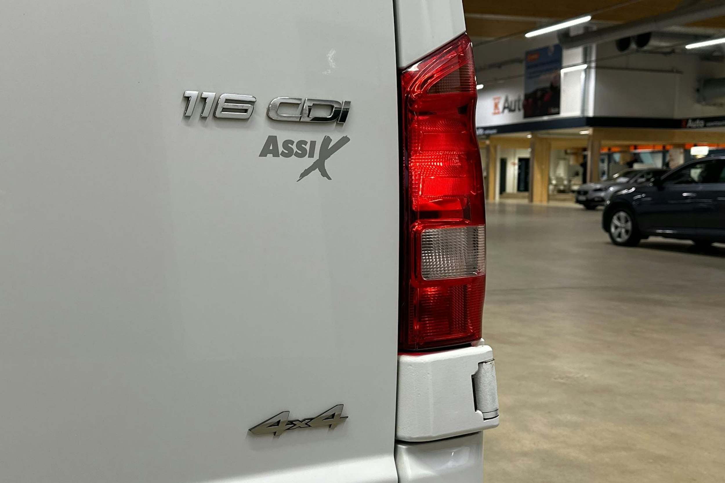 valkoinen Mercedes-Benz Vito 2020 kuva 23.