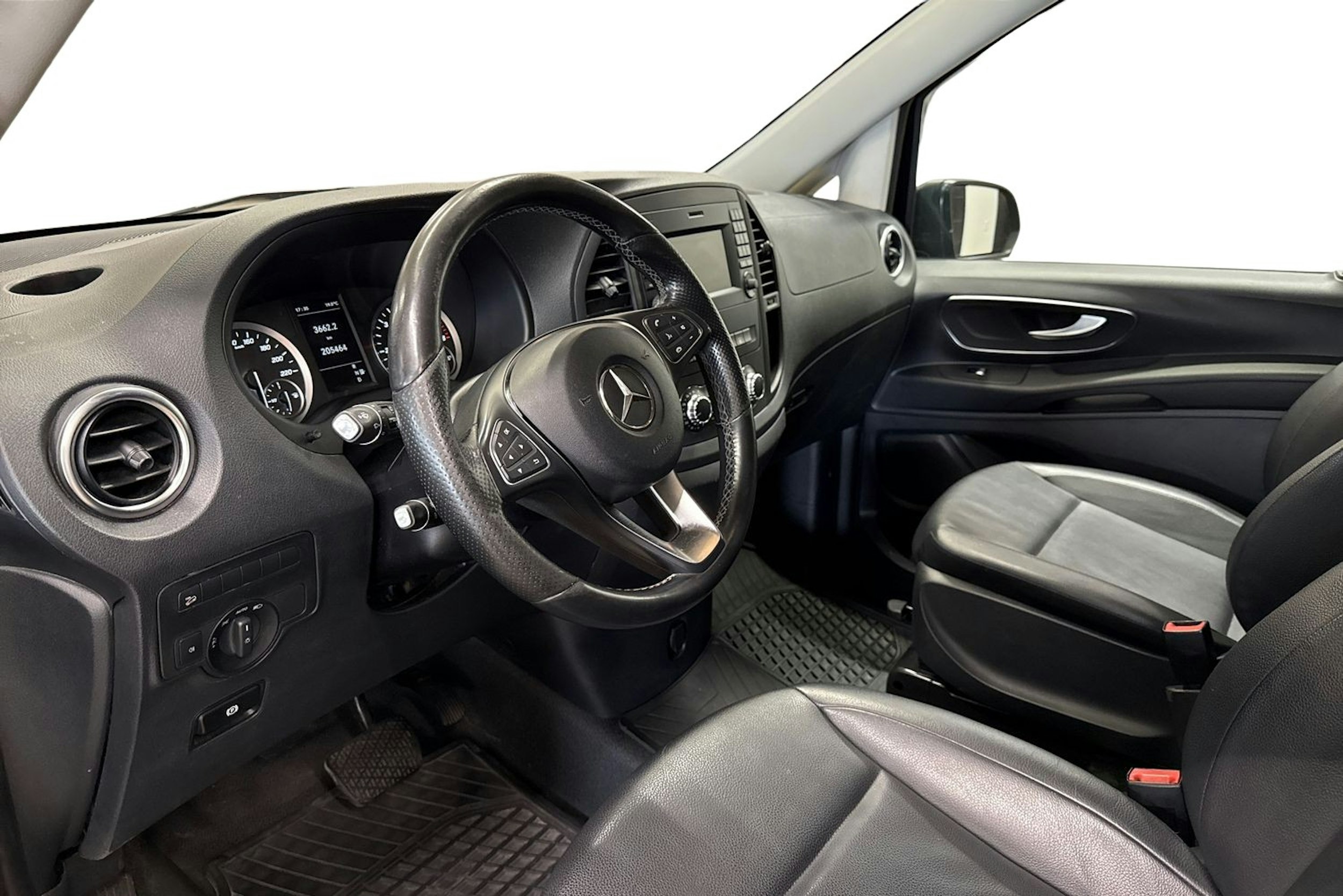 musta Mercedes-Benz Vito 2020 kuva 9.