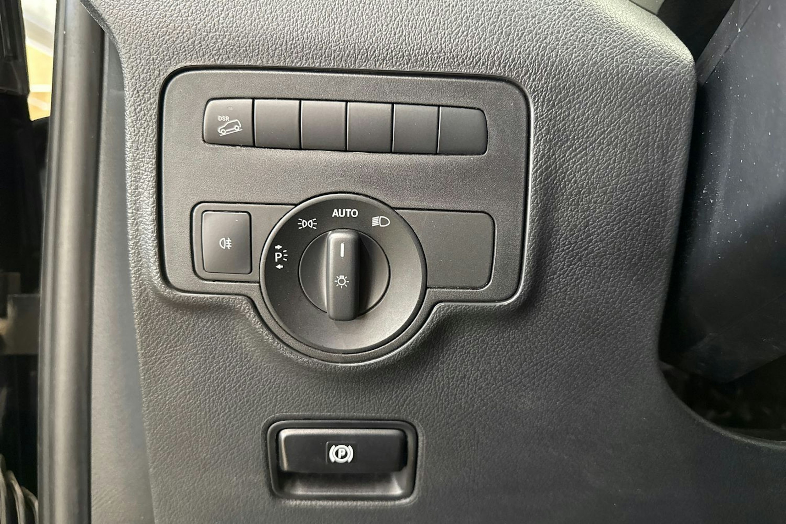 musta Mercedes-Benz Vito 2020 kuva 14.