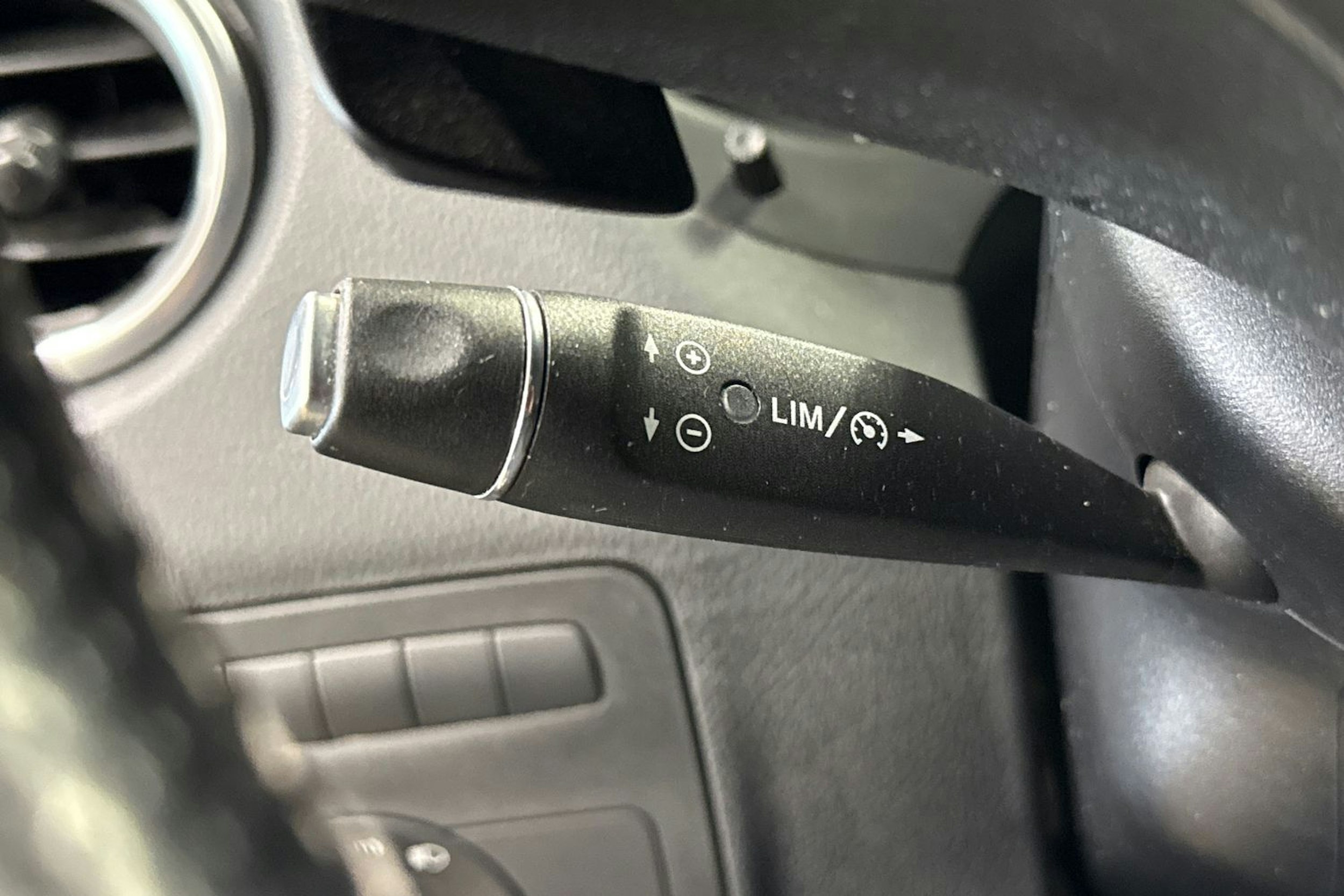 musta Mercedes-Benz Vito 2020 kuva 17.