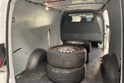 valkoinen Mercedes-Benz Vito 2020 kuva 16.