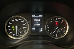 valkoinen Mercedes-Benz Vito 2020 kuva 19.