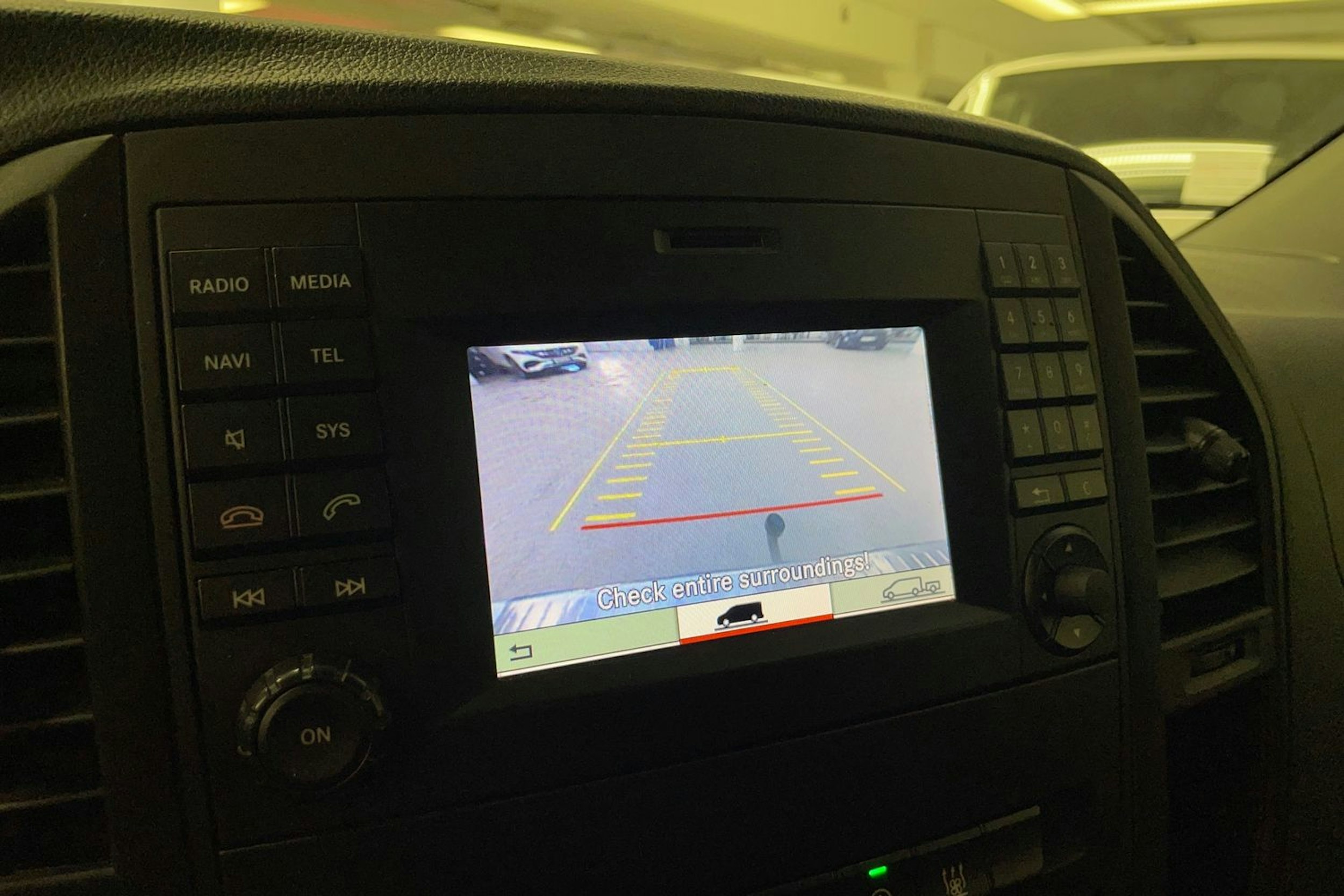 valkoinen Mercedes-Benz Vito 2020 kuva 23.