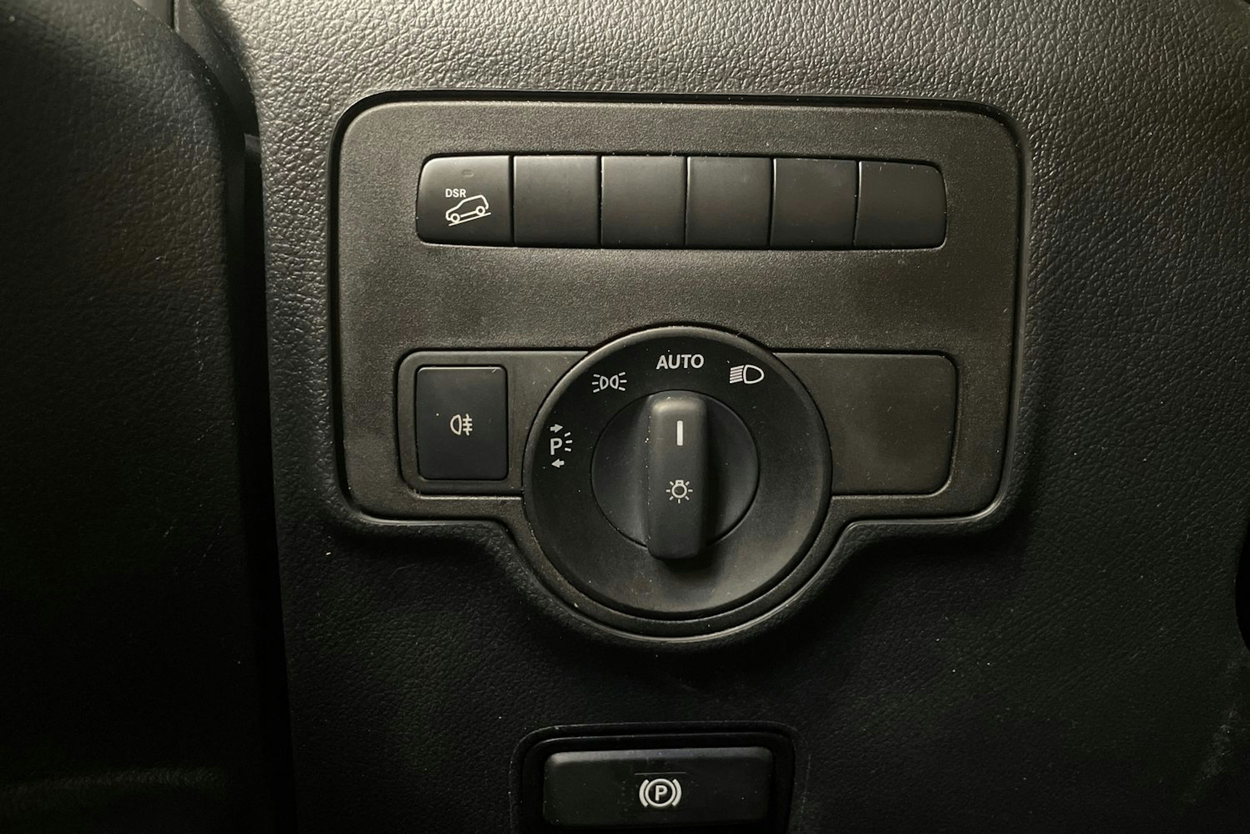 valkoinen Mercedes-Benz Vito 2020 kuva 27.