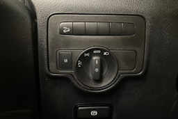 valkoinen Mercedes-Benz Vito 2020 kuva 27.