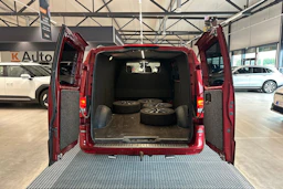 punainen Mercedes-Benz Vito 2020 kuva 5.