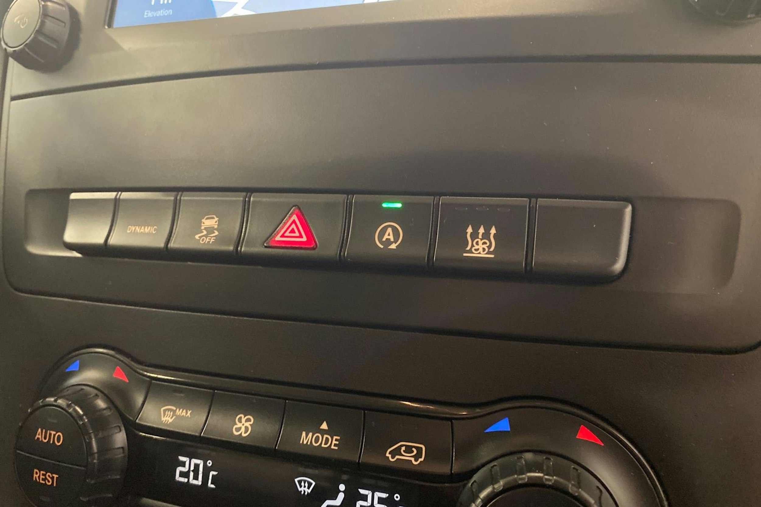 vihreä Mercedes-Benz Vito 2021 kuva 20.