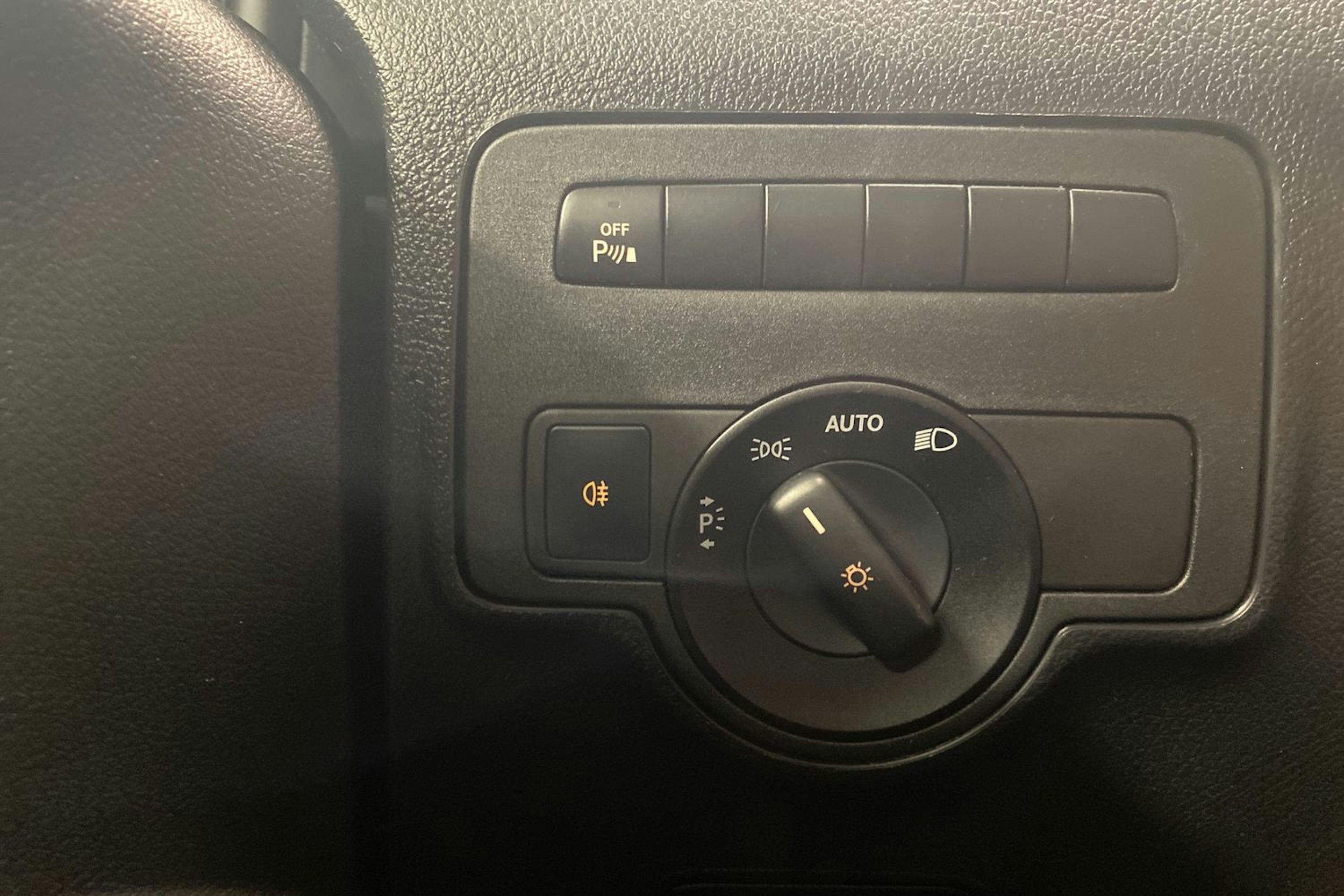 vihreä Mercedes-Benz Vito 2021 kuva 23.