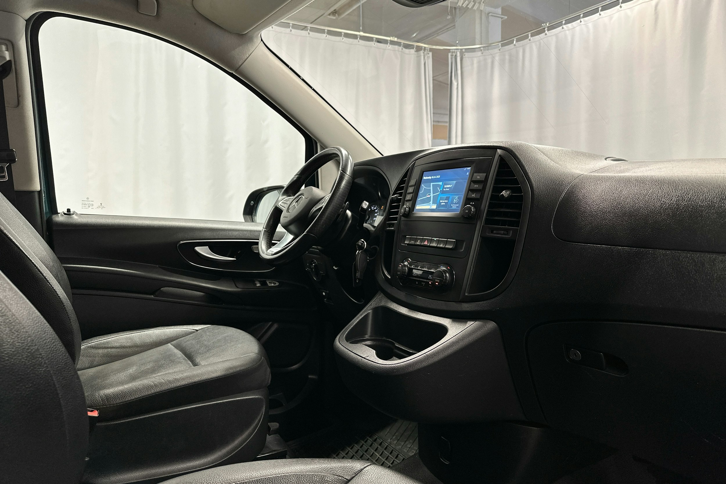 vihreä Mercedes-Benz Vito 2021 kuva 10.