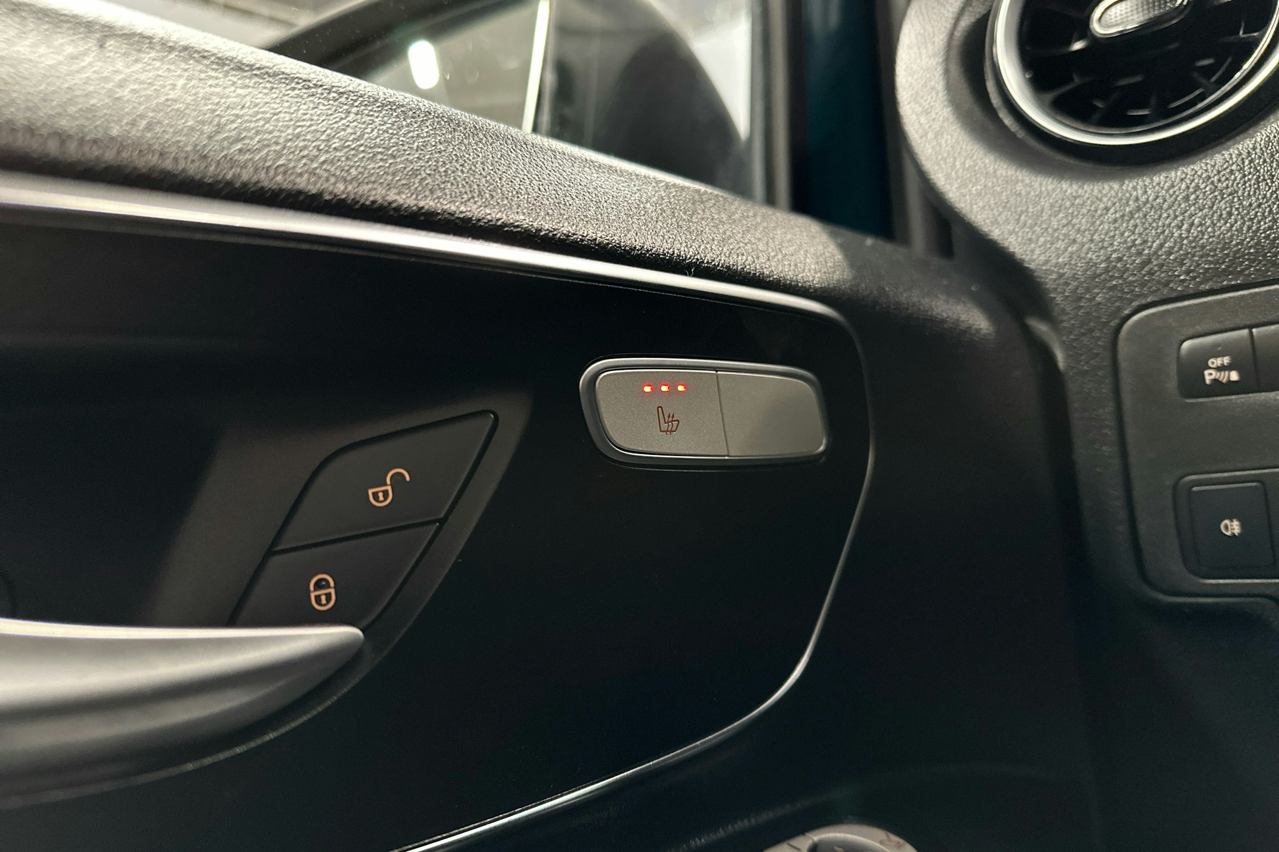 vihreä Mercedes-Benz Vito 2021 kuva 16.