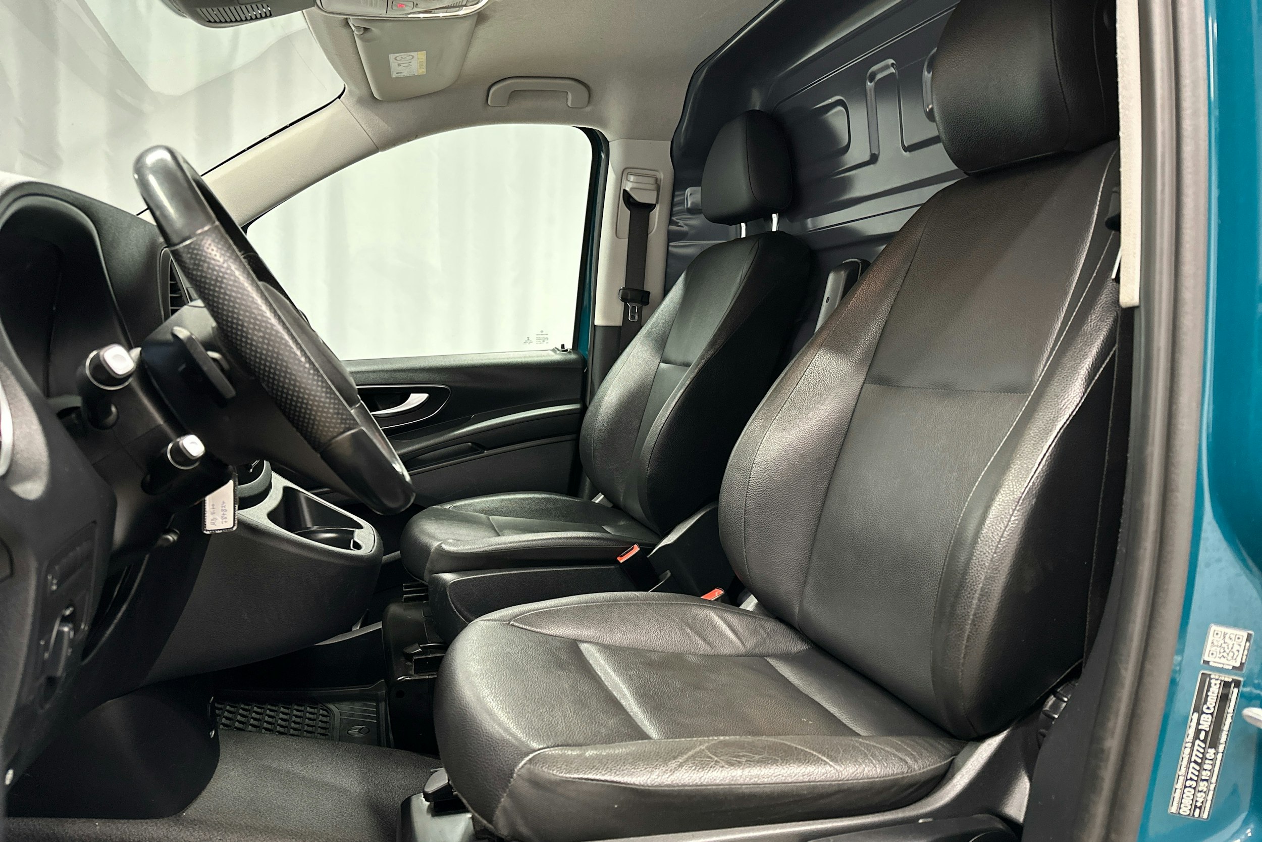 vihreä Mercedes-Benz Vito 2021 kuva 17.