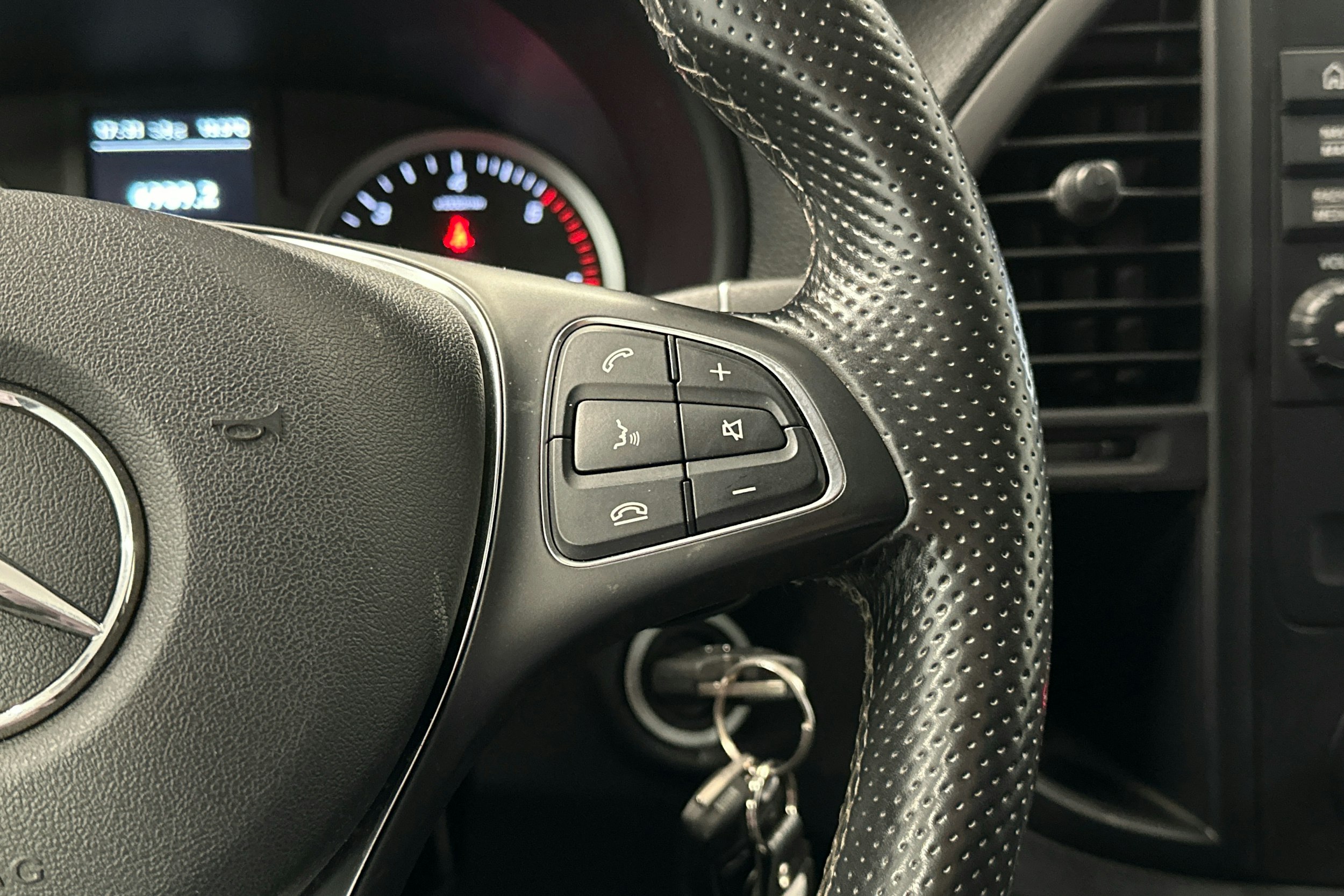 vihreä Mercedes-Benz Vito 2021 kuva 8.