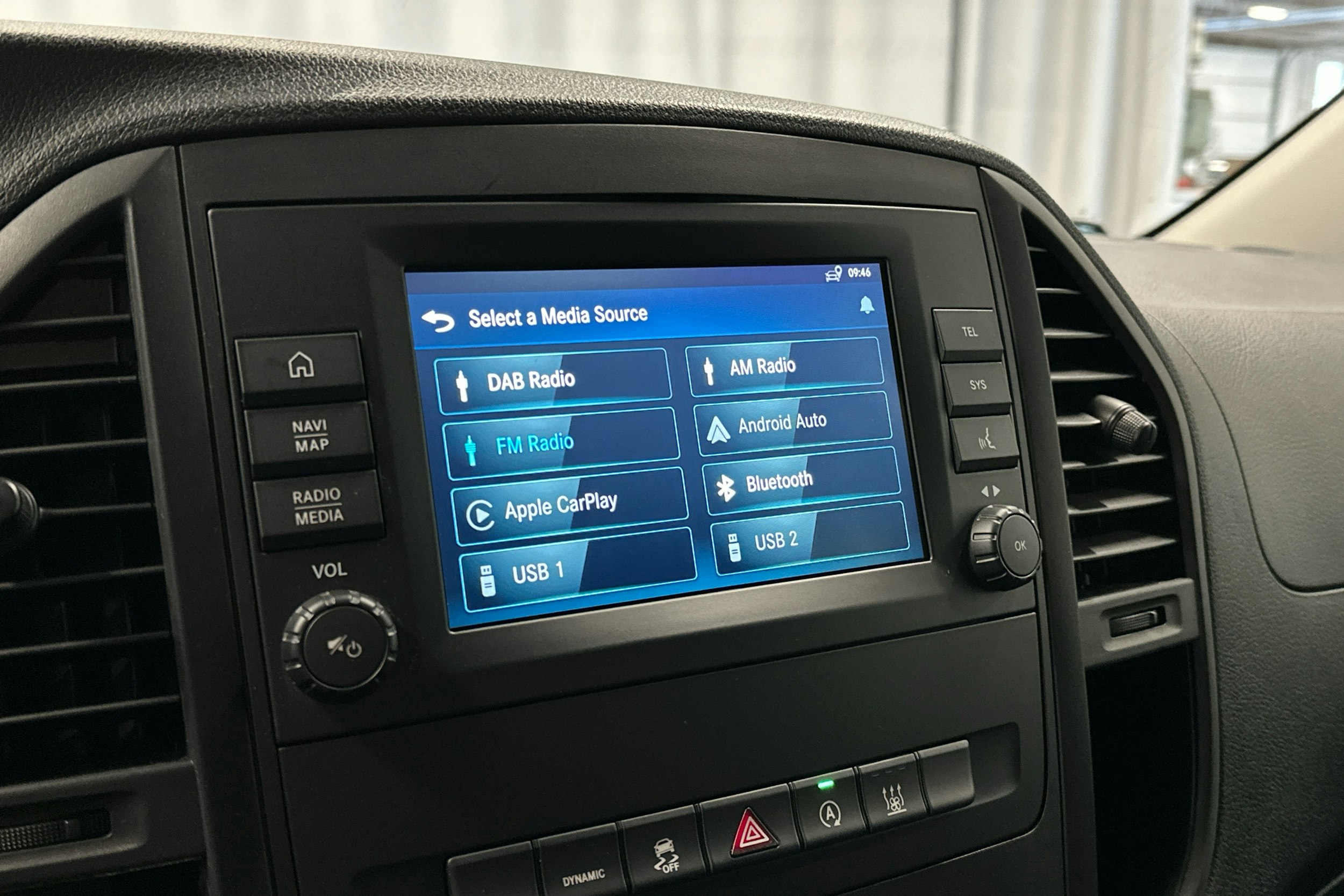 vihreä Mercedes-Benz Vito 2021 kuva 14.