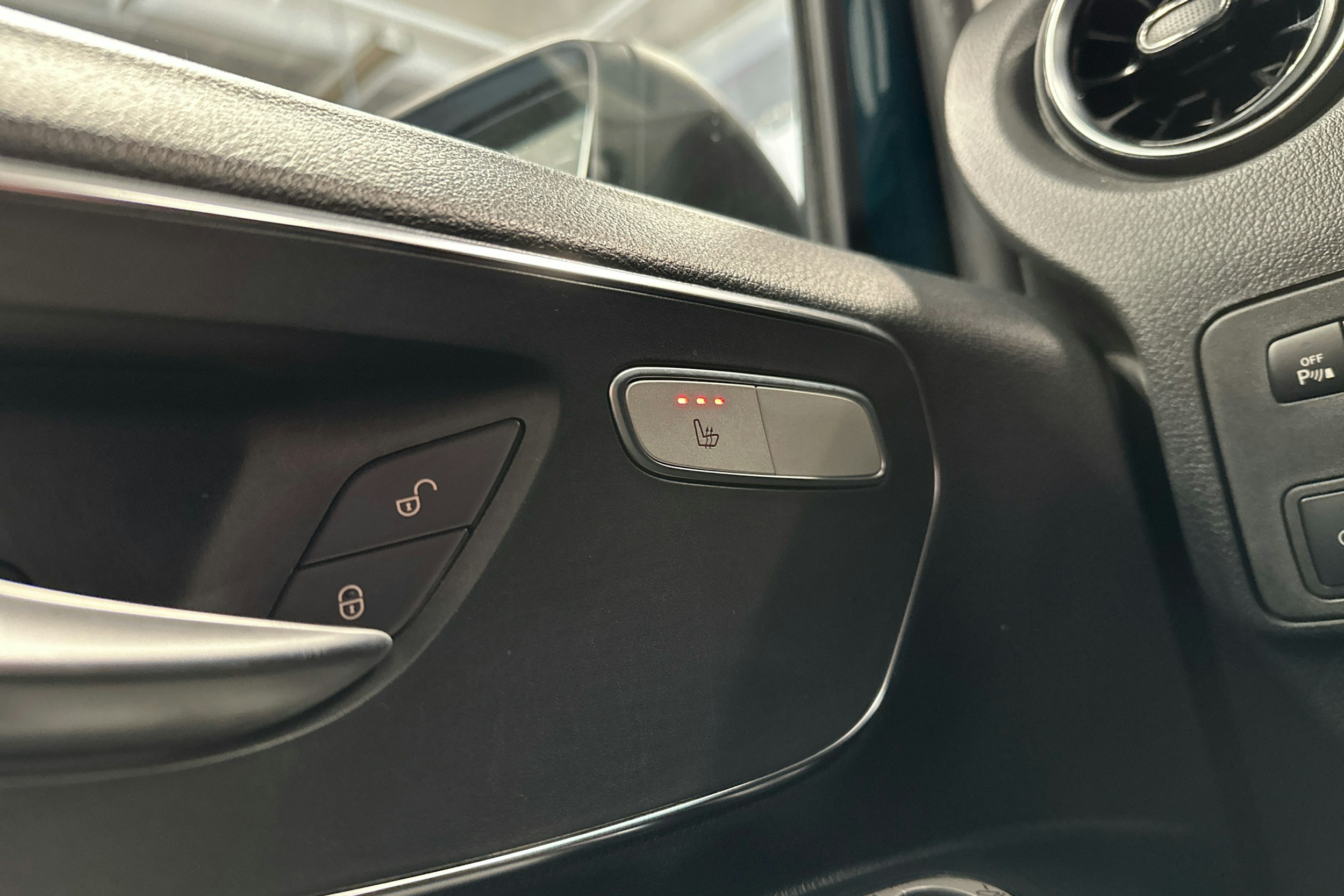 vihreä Mercedes-Benz Vito 2021 kuva 16.