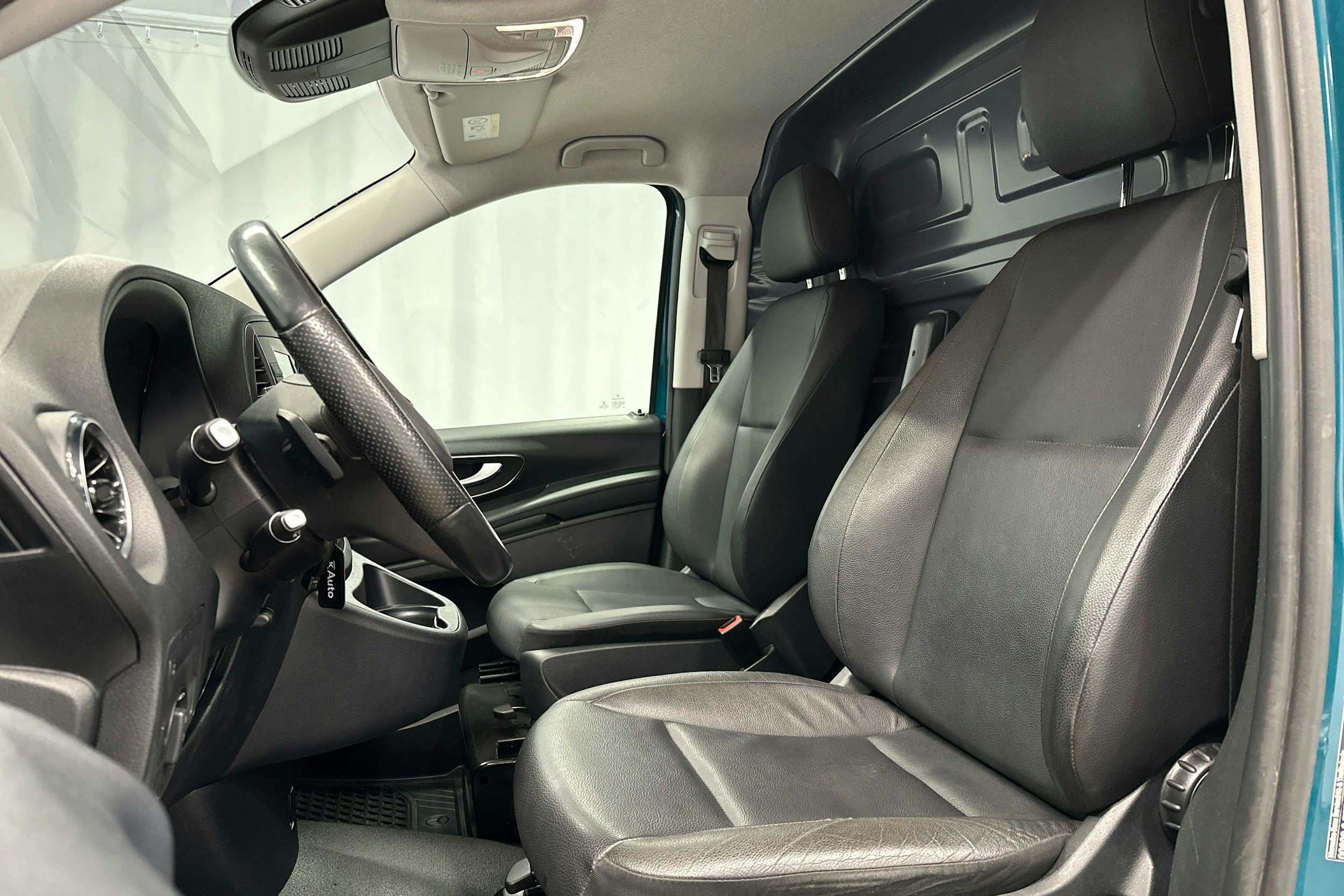 vihreä Mercedes-Benz Vito 2021 kuva 17.