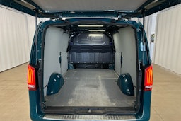 vihreä Mercedes-Benz Vito 2021 kuva 19.