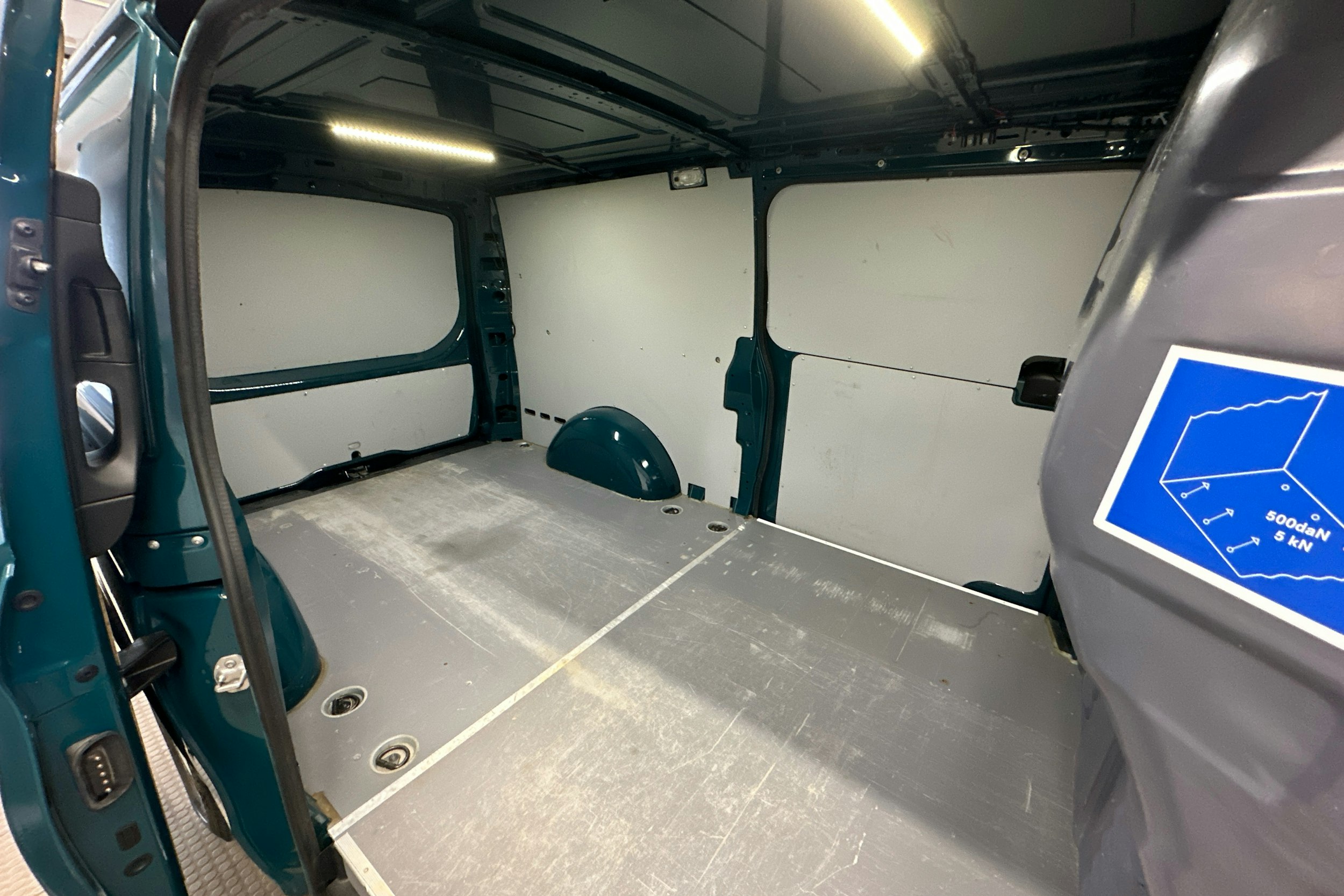 vihreä Mercedes-Benz Vito 2021 kuva 20.