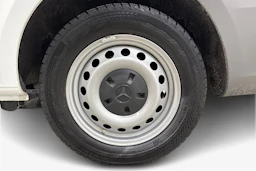 valkoinen Mercedes-Benz Vito 2021 kuva 9.