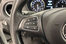 valkoinen Mercedes-Benz Vito 2021 kuva 10.