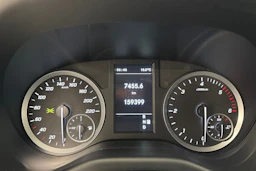 valkoinen Mercedes-Benz Vito 2021 kuva 16.