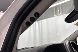 valkoinen Mercedes-Benz Vito 2021 kuva 18.