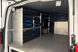 valkoinen Mercedes-Benz Vito 2021 kuva 20.