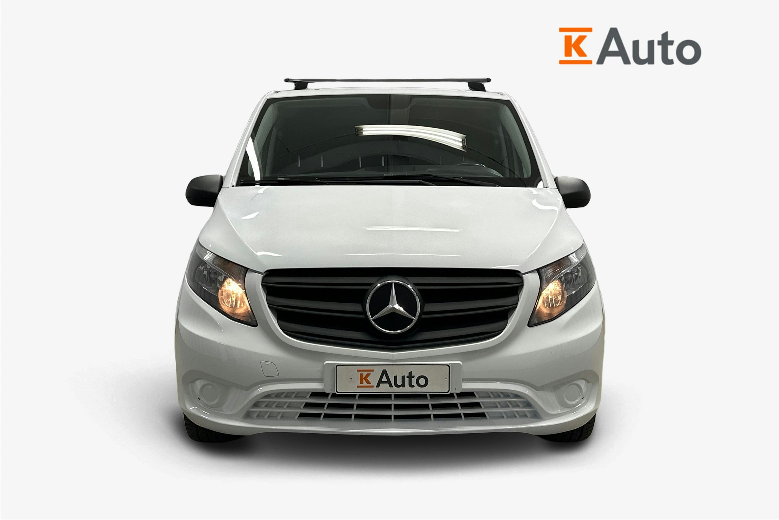 valkoinen Mercedes-Benz Vito 2021 kuva 4.