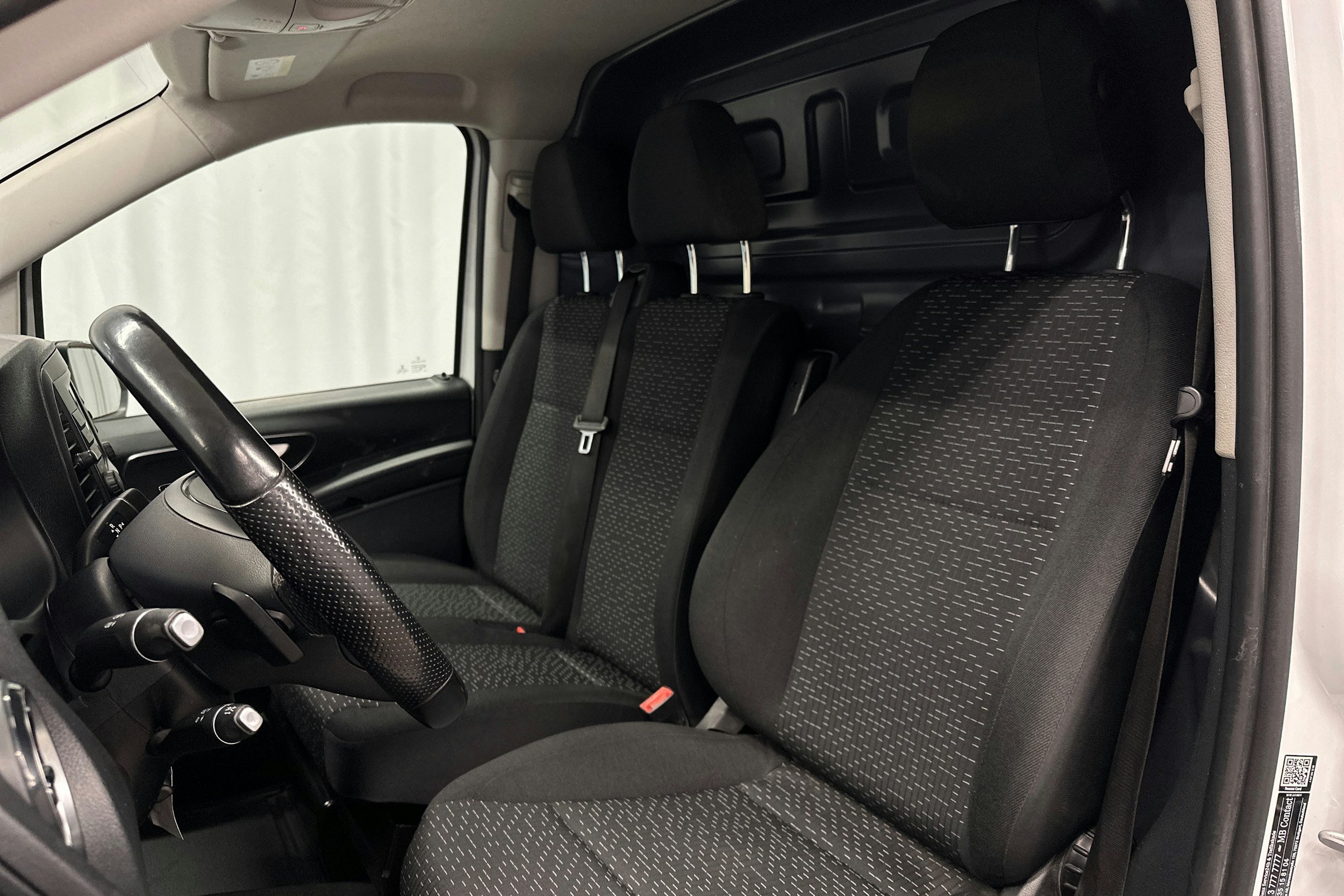 valkoinen Mercedes-Benz Vito 2021 kuva 11.