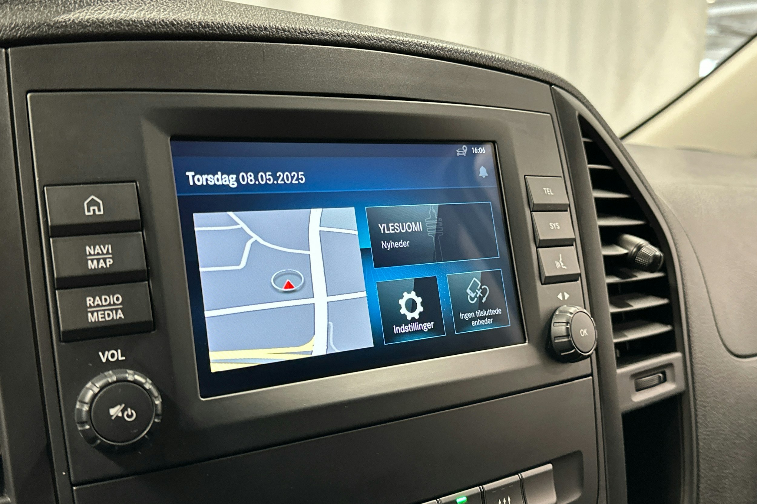 valkoinen Mercedes-Benz Vito 2021 kuva 15.