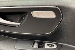 valkoinen Mercedes-Benz Vito 2021 kuva 20.