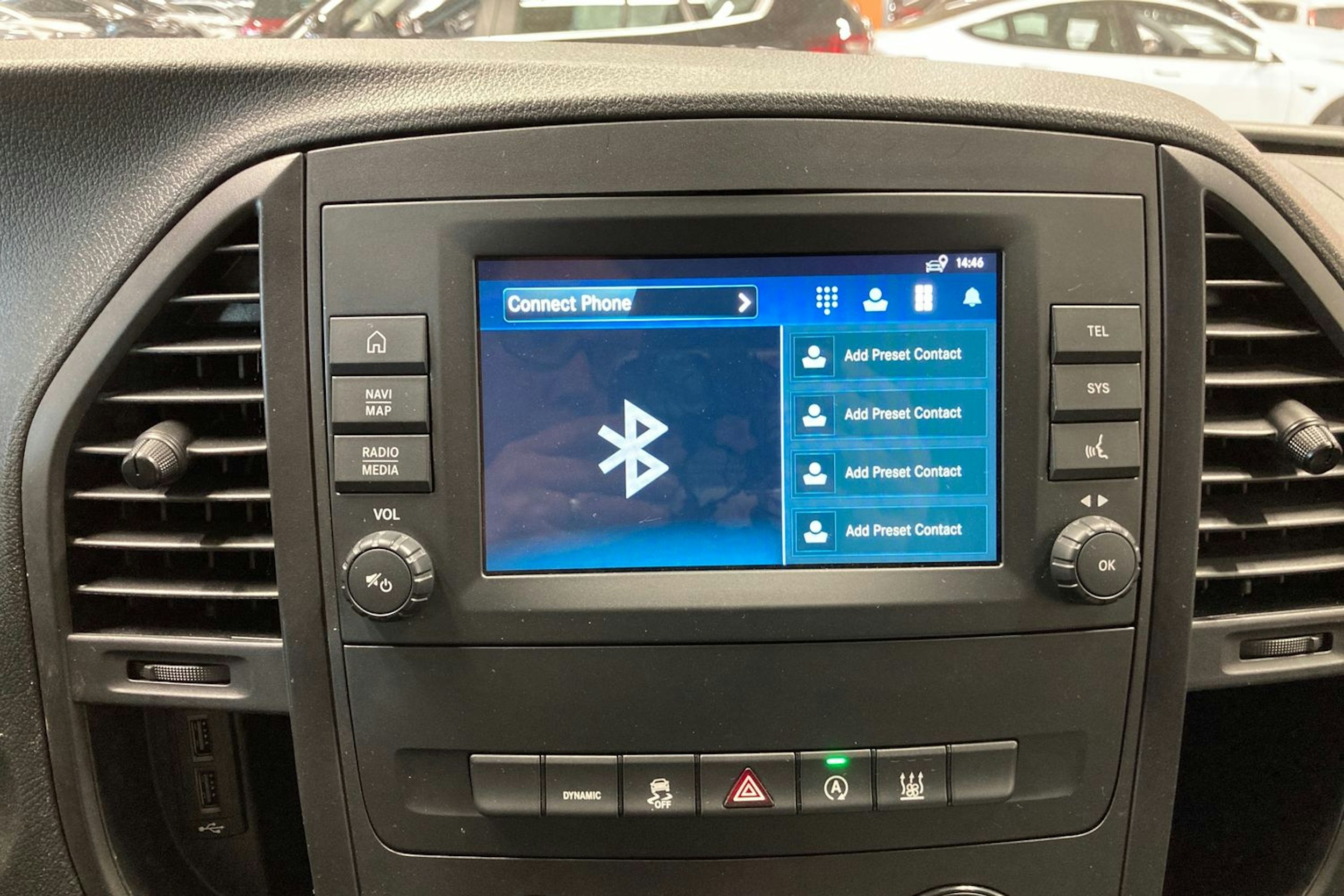 valkoinen Mercedes-Benz Vito 2021 kuva 26.