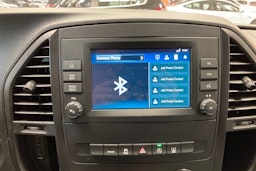 valkoinen Mercedes-Benz Vito 2021 kuva 26.
