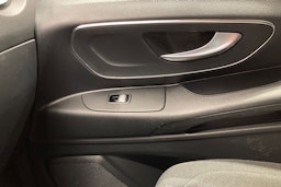 valkoinen Mercedes-Benz Vito 2021 kuva 27.