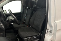 valkoinen Mercedes-Benz Vito 2021 kuva 9.