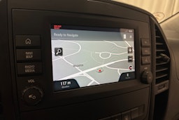 valkoinen Mercedes-Benz Vito 2021 kuva 15.