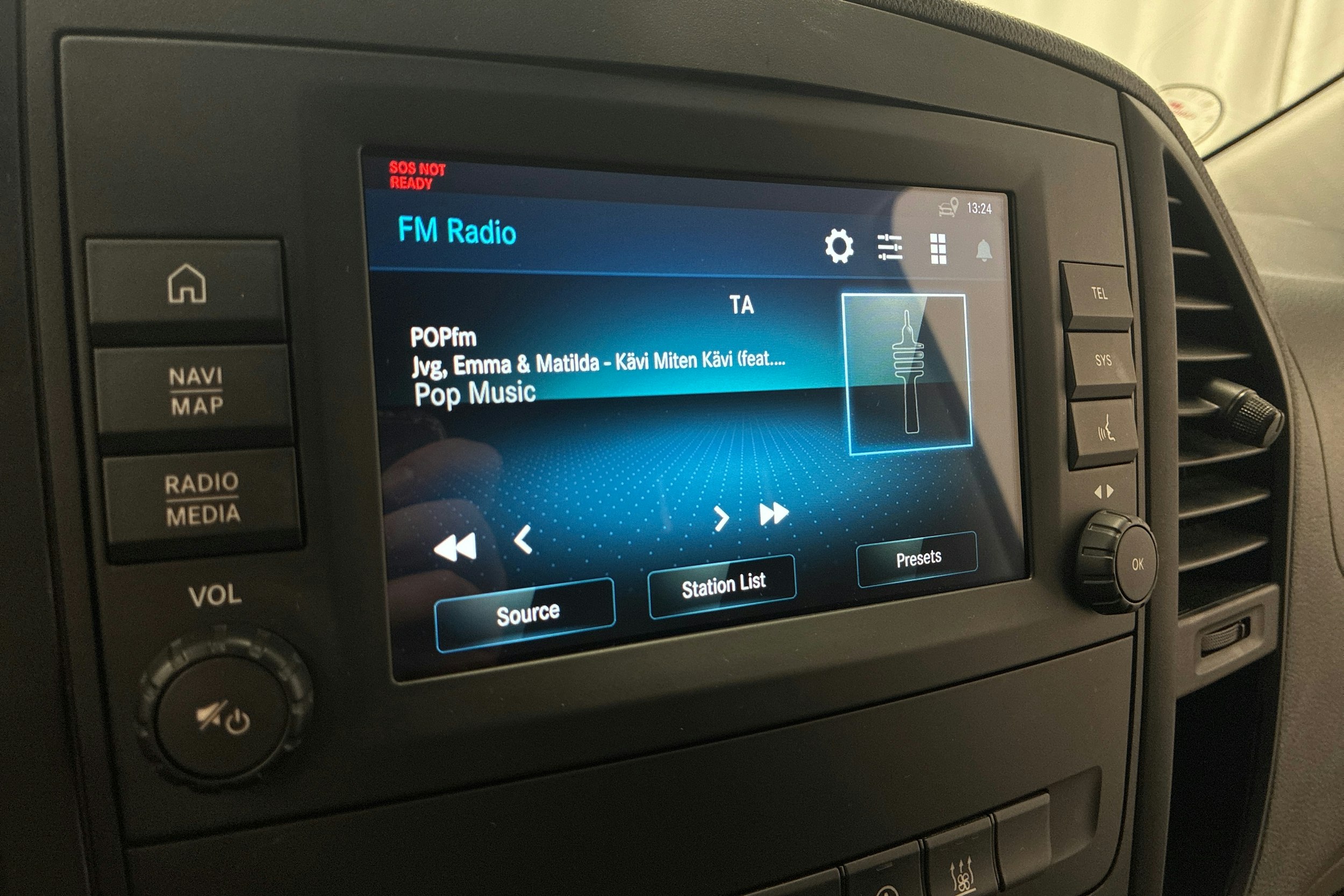 valkoinen Mercedes-Benz Vito 2021 kuva 16.