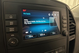 valkoinen Mercedes-Benz Vito 2021 kuva 16.