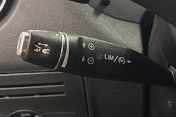 valkoinen Mercedes-Benz Vito 2021 kuva 18.