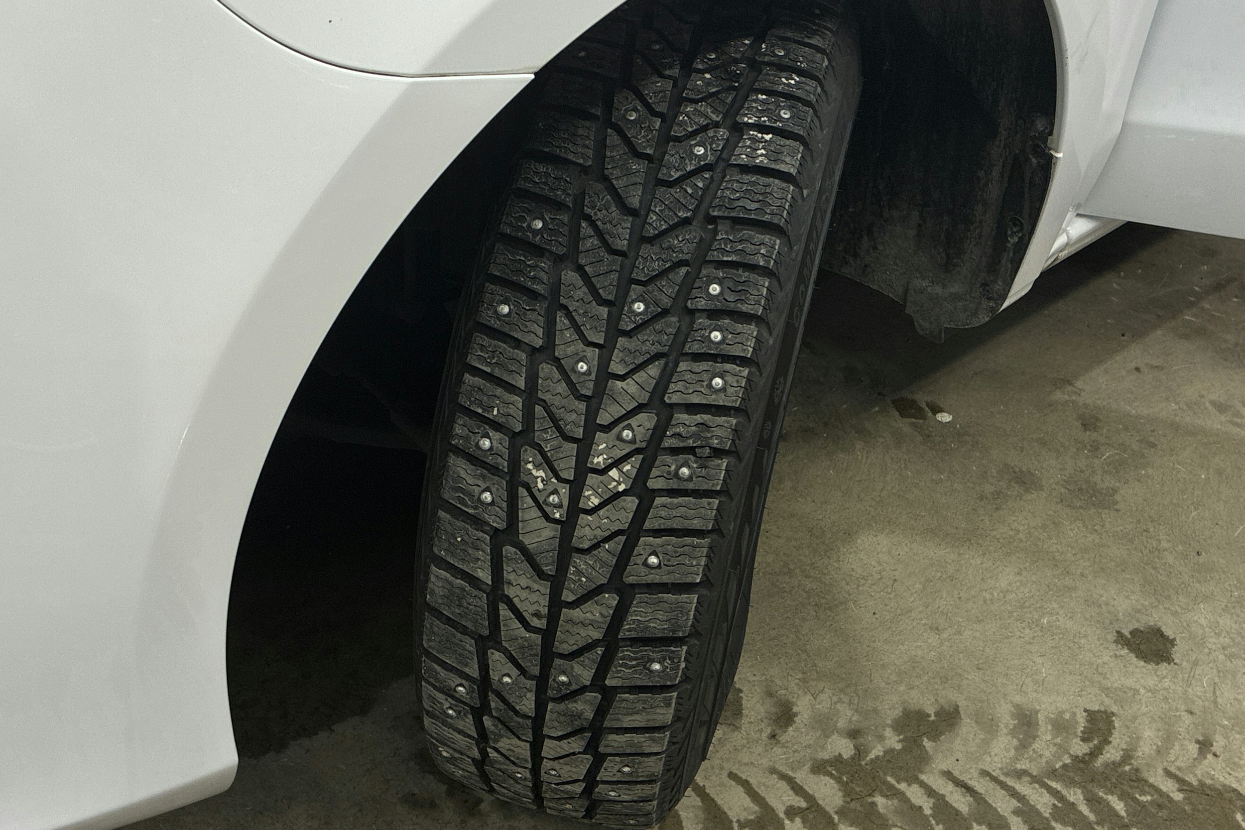 valkoinen Mercedes-Benz Vito 2021 kuva 25.