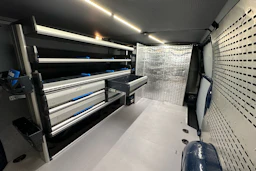 sininen Mercedes-Benz Vito 2021 kuva 6.