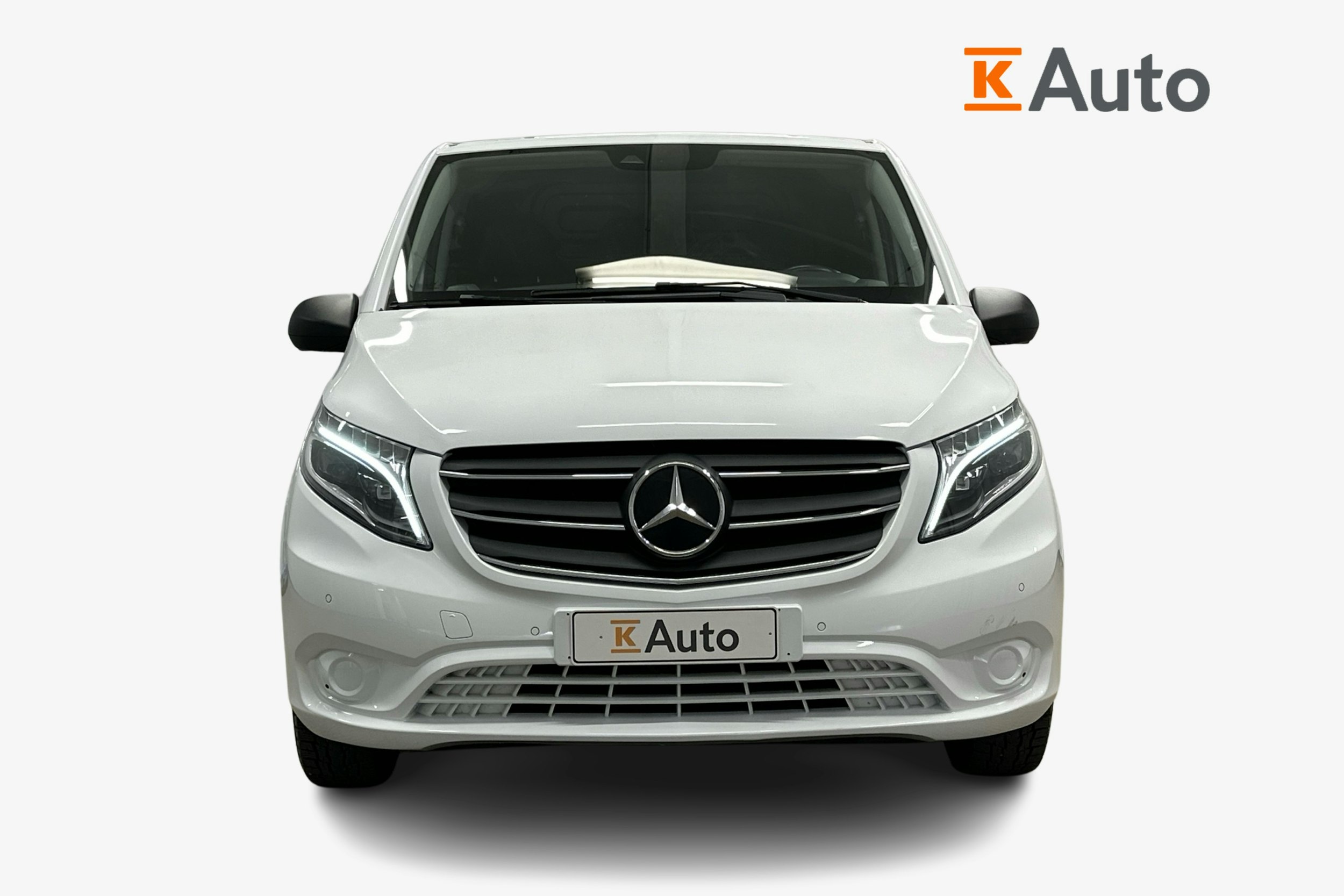 valkoinen Mercedes-Benz Vito 2021 kuva 4.
