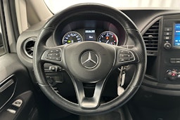 valkoinen Mercedes-Benz Vito 2021 kuva 8.