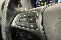valkoinen Mercedes-Benz Vito 2021 kuva 16.