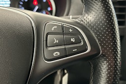 valkoinen Mercedes-Benz Vito 2021 kuva 17.
