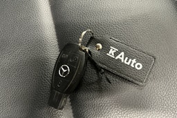 valkoinen Mercedes-Benz Vito 2021 kuva 22.