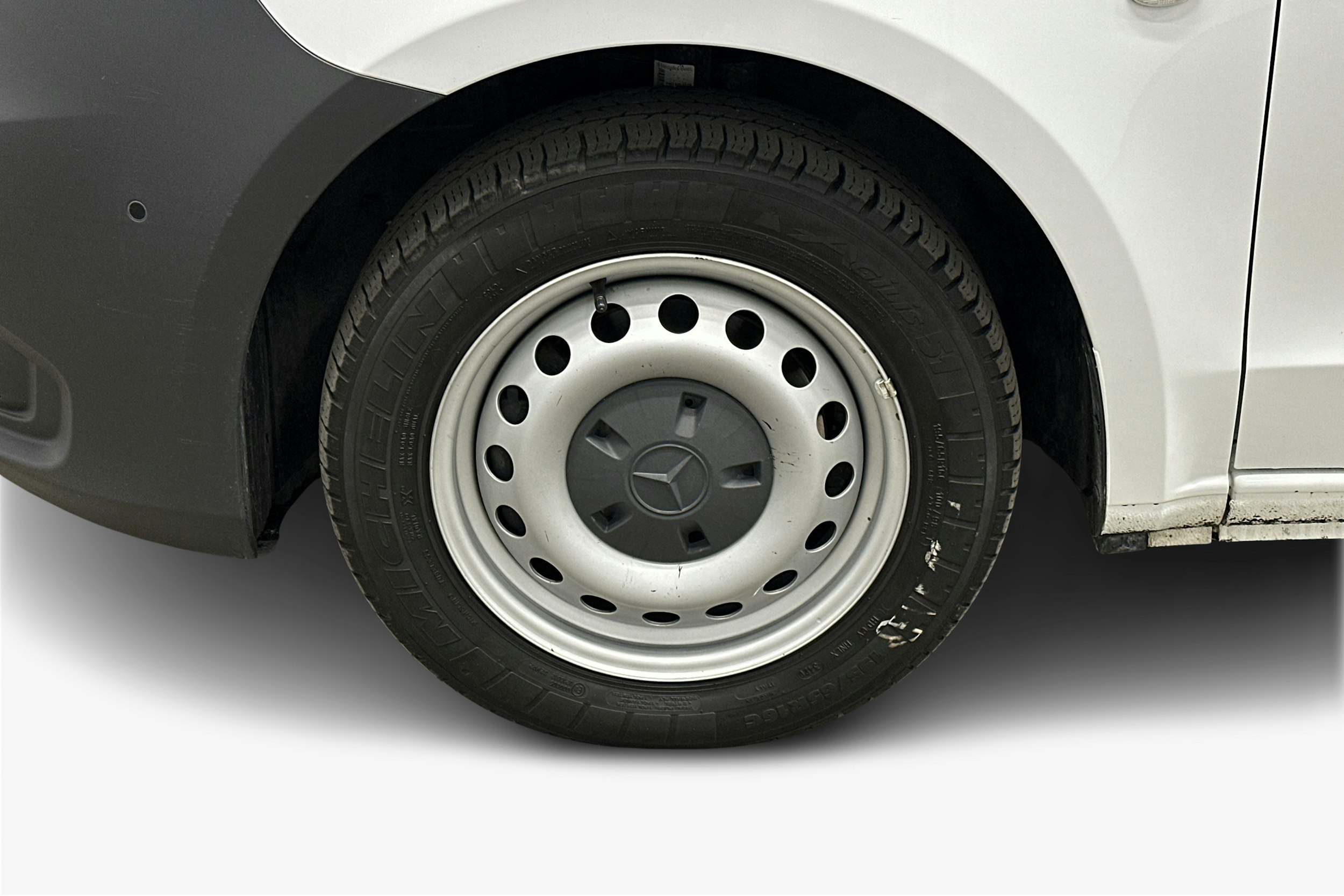 valkoinen Mercedes-Benz Vito 2021 kuva 9.
