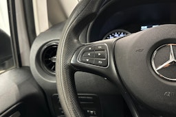 valkoinen Mercedes-Benz Vito 2021 kuva 11.