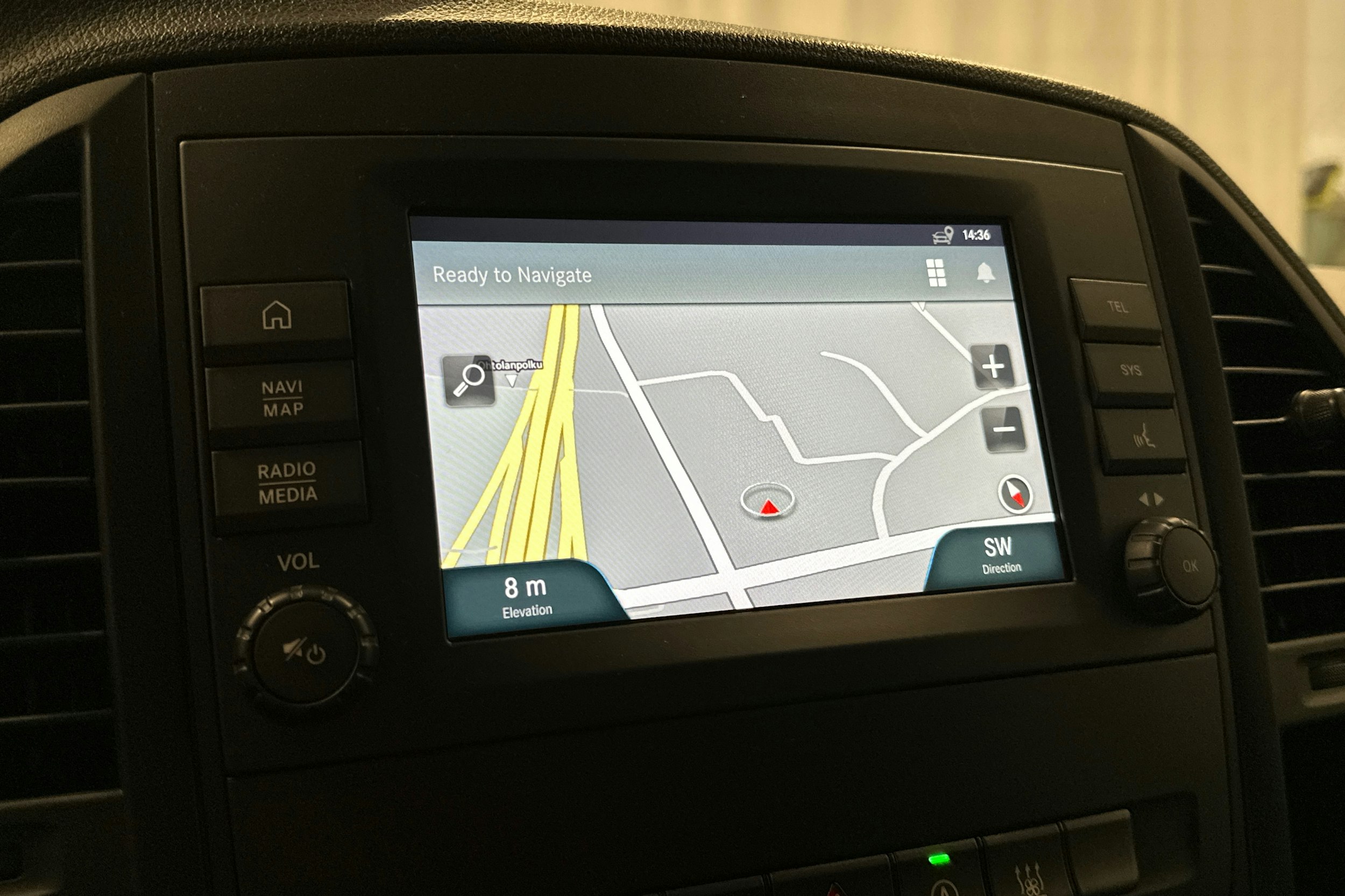 valkoinen Mercedes-Benz Vito 2021 kuva 17.