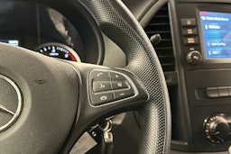 valkoinen Mercedes-Benz Vito 2021 kuva 11.